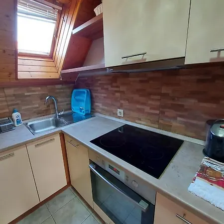 Apartament Aranykagylo Nyaralohaz Badacsonytomaj
