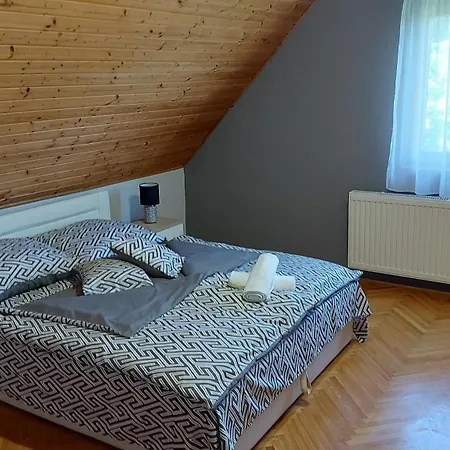 Apartment Aranykagylo Nyaralohaz *