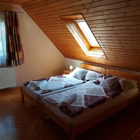 Apartament Aranykagylo Nyaralohaz Badacsonytomaj